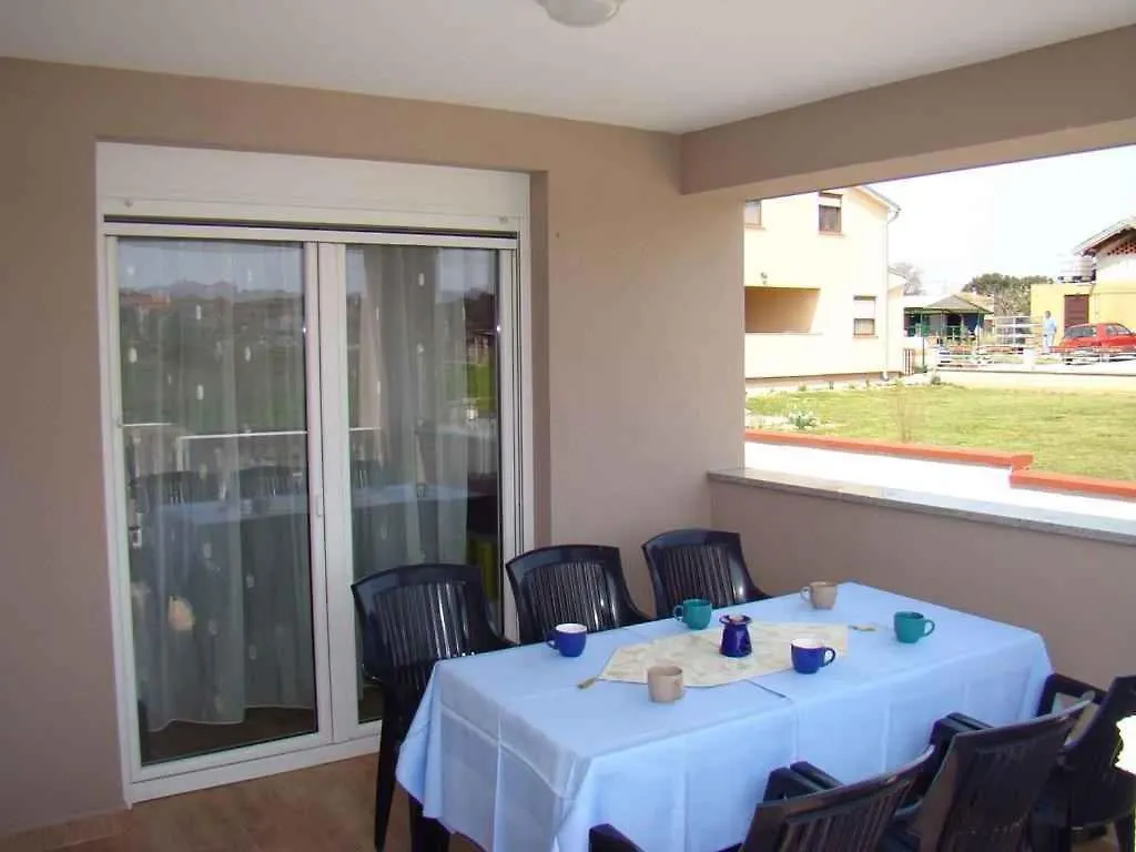 House And Apt. In Pula/Istrien 27345 Apartment