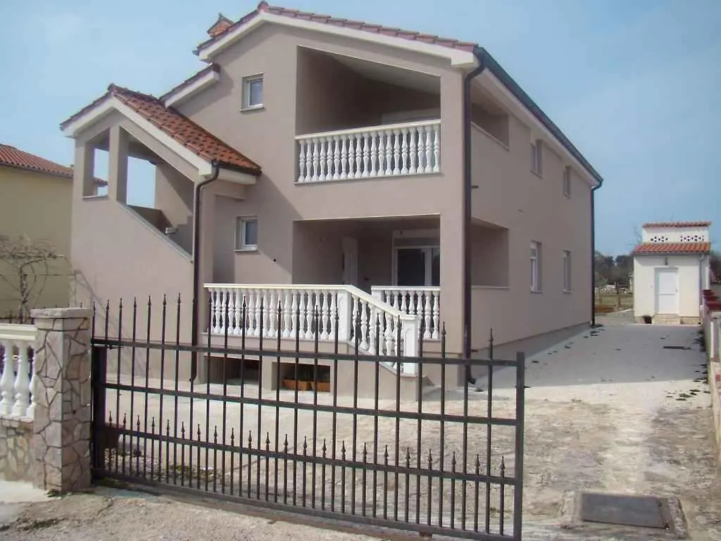 House And Apt. In Pula/Istrien 27345 Apartment Croatia
