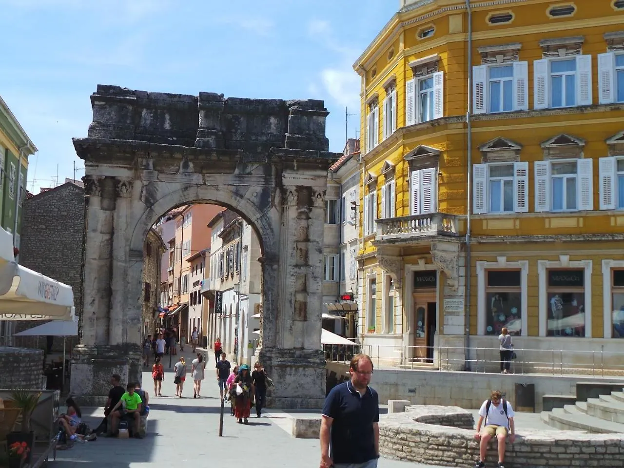 House And Apt. In Pula/Istrien 27345 Apartment Croatia
