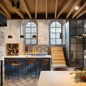 Vincent House Apartment