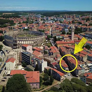 Amfiteatar Franko Apartment