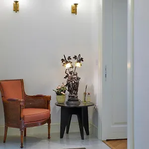 Little Roos Apartment