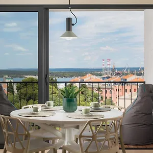 Luxury Bianco Apartment