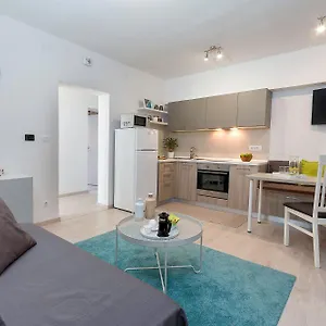 Sunsplash Apartment